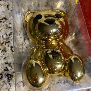 Moschino+Sephora eyeshadow pallet bear.